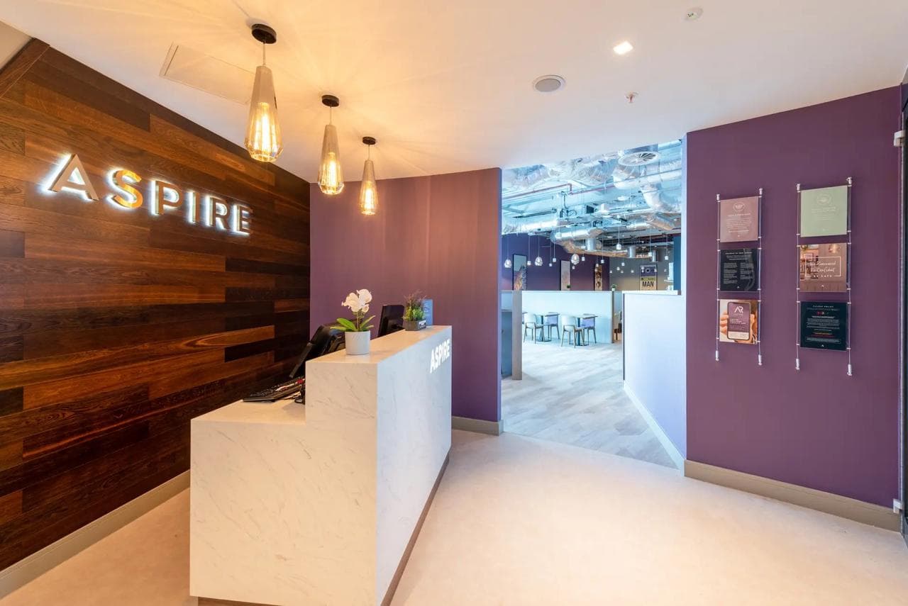 Aspire Lounge lounge at MAN photo 2