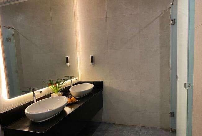 Concordia Lounge lounge at DPS photo 2