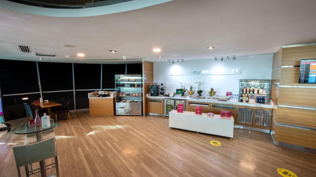 Primeclass Lounge lounge at ESB photo 2