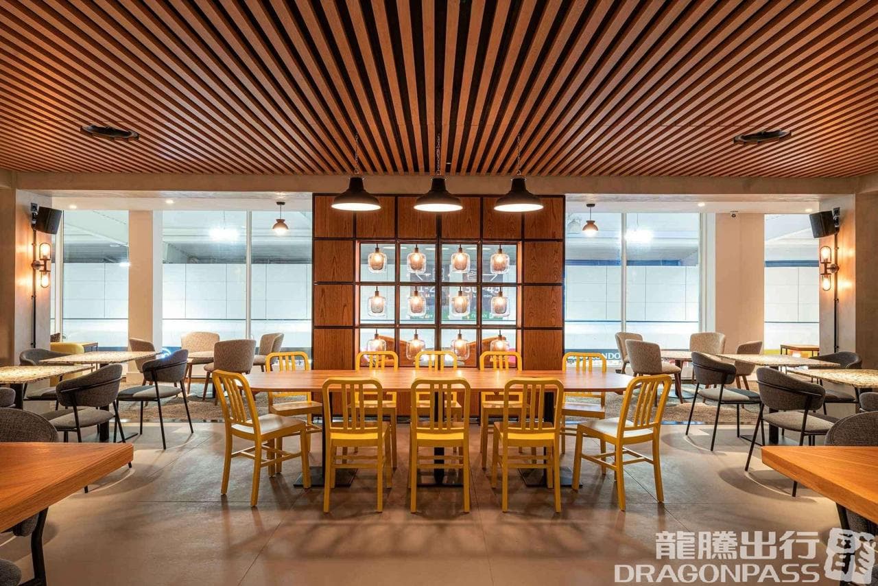 My Lounge lounge at LTN 1