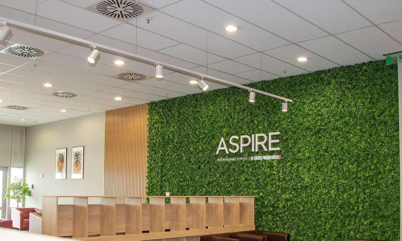 Aspire Lounge lounge at SOF photo 2