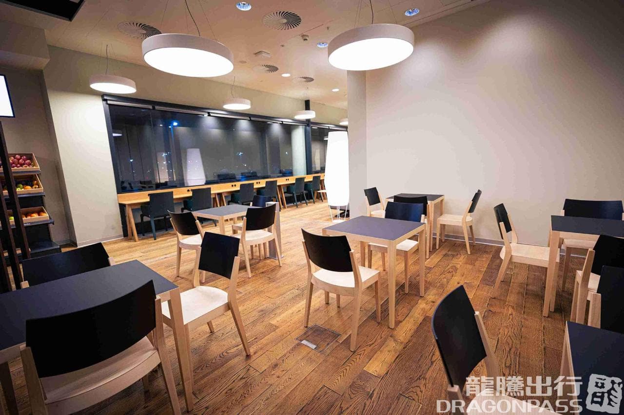 Austrian Business Lounge lounge at VIE photo 4