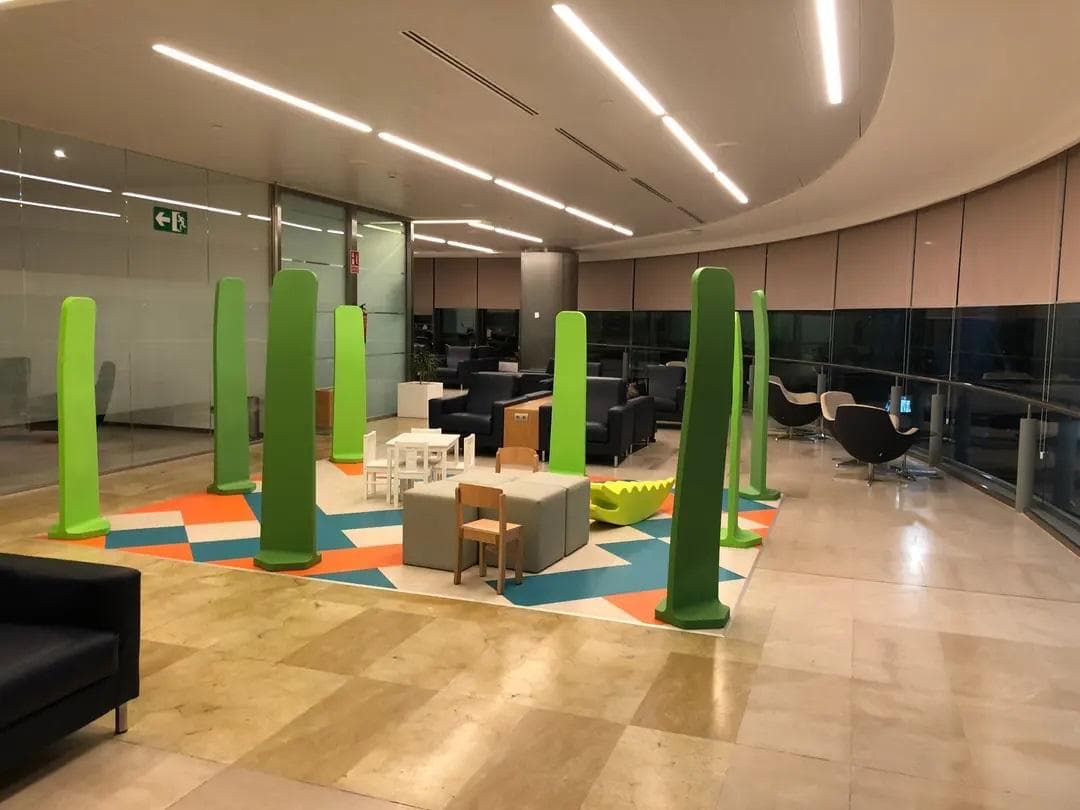 Sala Puerta Del Sol Lounge lounge at MAD photo 2