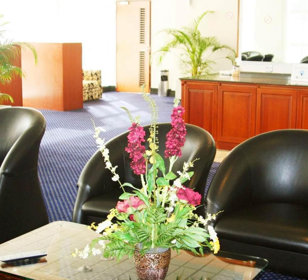 Executive Lounge lounge at CMB 1