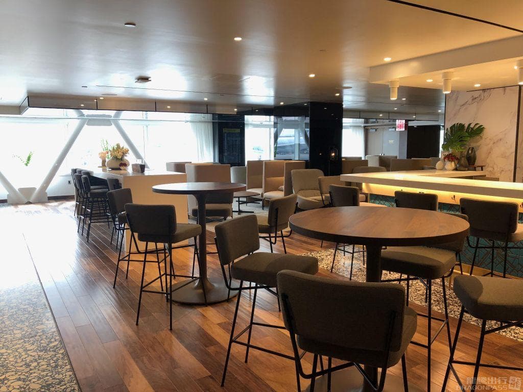 Primeclass Lounge lounge at JFK photo 3