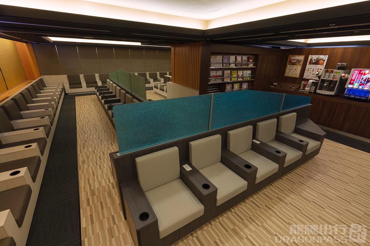 IASS Executive Lounge lounge at NRT photo 3