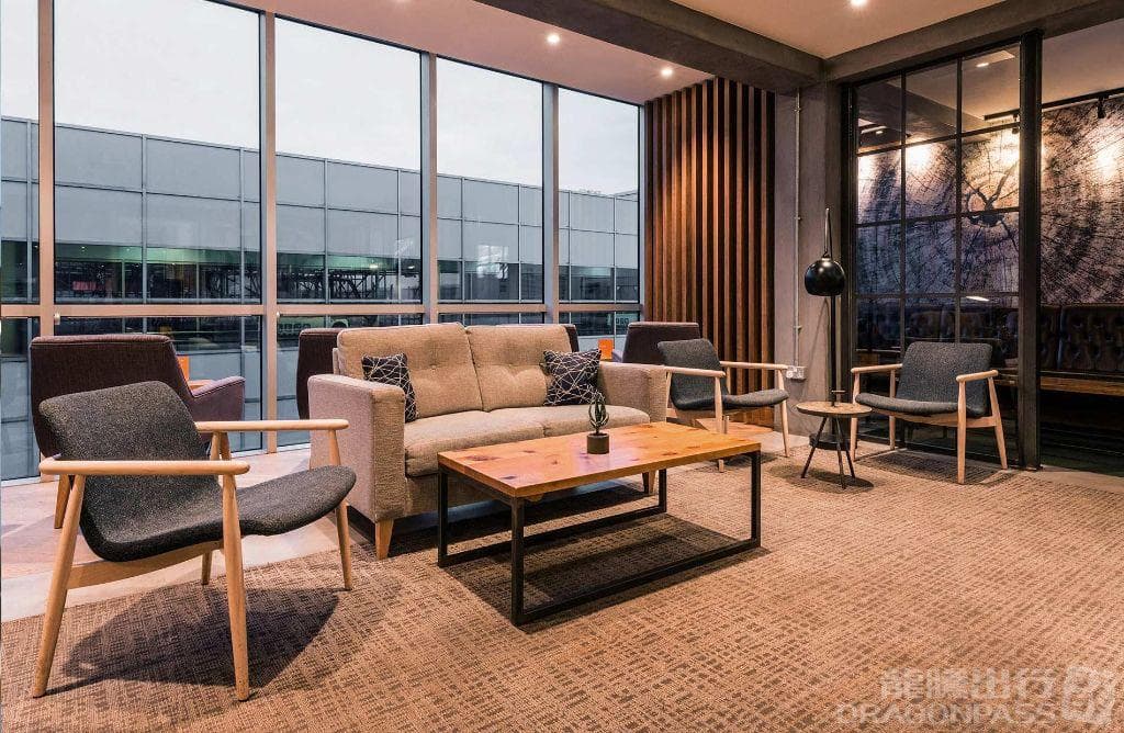 The Gateway - North Terminal lounge at LGW photo 2