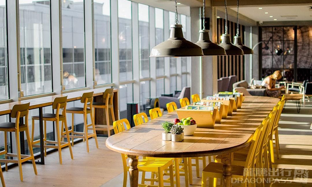 The Gateway - North Terminal lounge at LGW photo 4