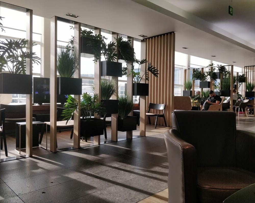 Diamond Lounge lounge at BRU photo 2