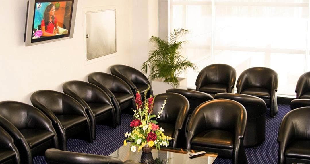 Executive Lounge lounge at CMB photo 2