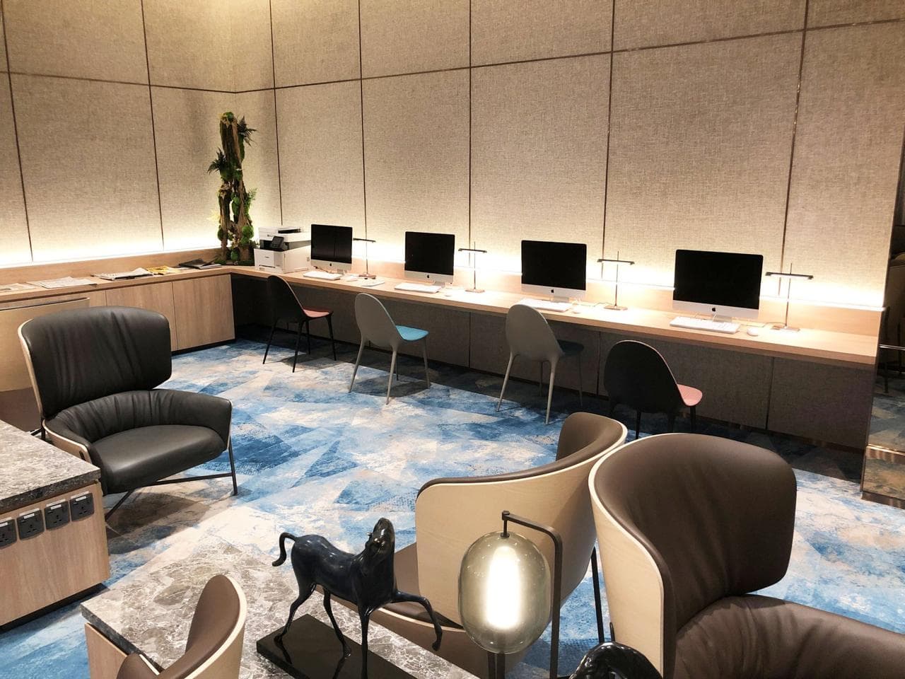 Changi Lounge lounge at SIN photo 2