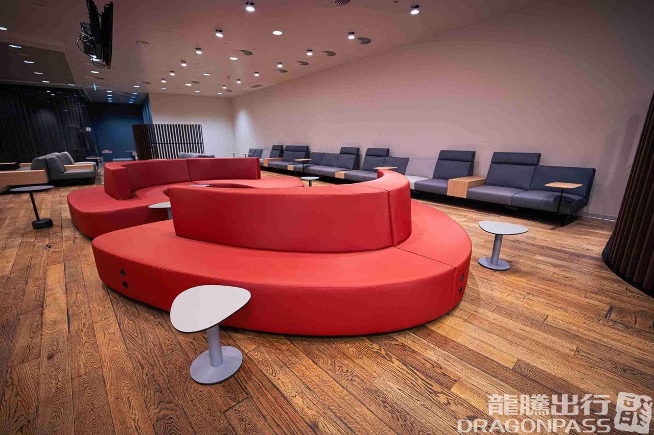 Austrian Business Lounge lounge at VIE photo 2