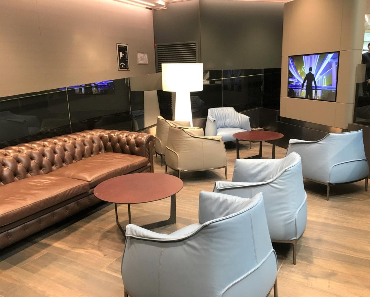 Club SEA Sala Leonardo Lounge lounge at LIN photo 2