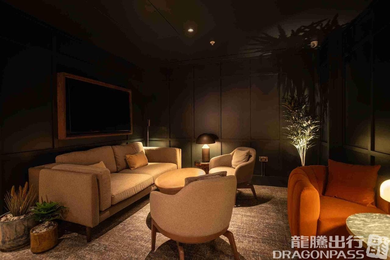 No1 Lounge lounge at LHR photo 4