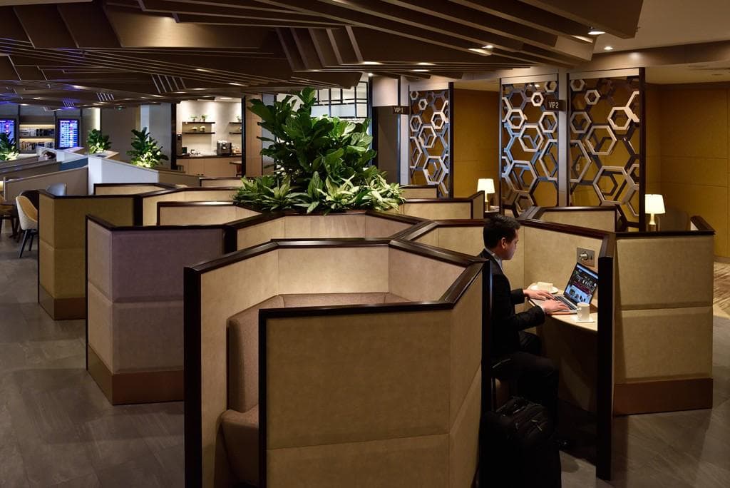 Plaza Premium Lounge lounge at SIN photo 4
