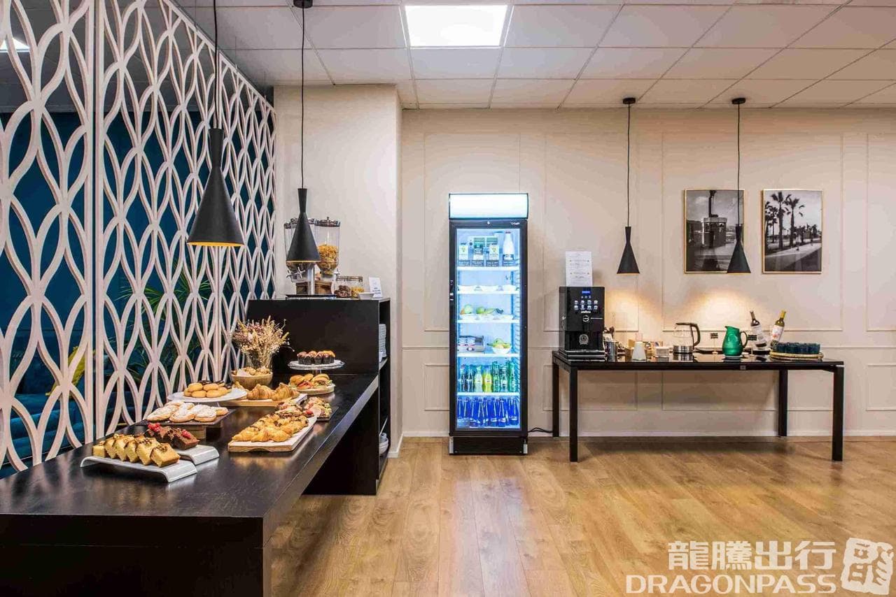 Premium VIP Lounge lounge at BCN photo 3