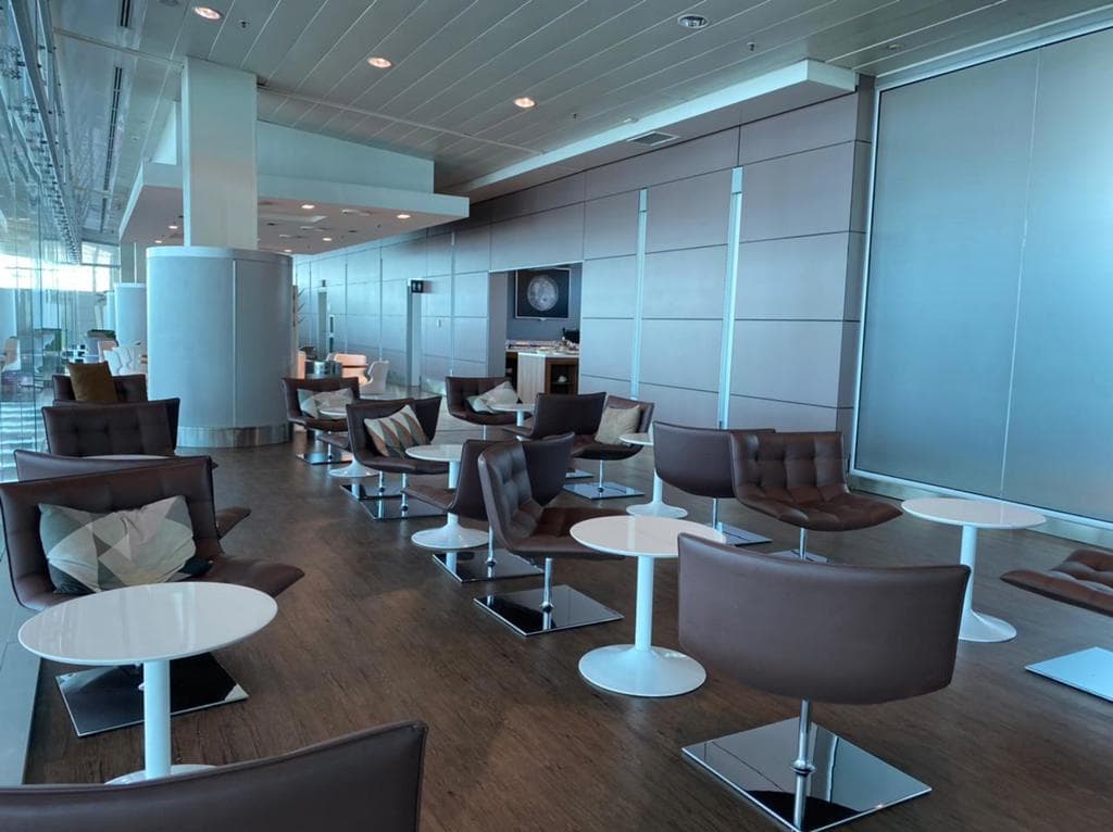 Converse Bank Business Lounge lounge at EVN photo 2