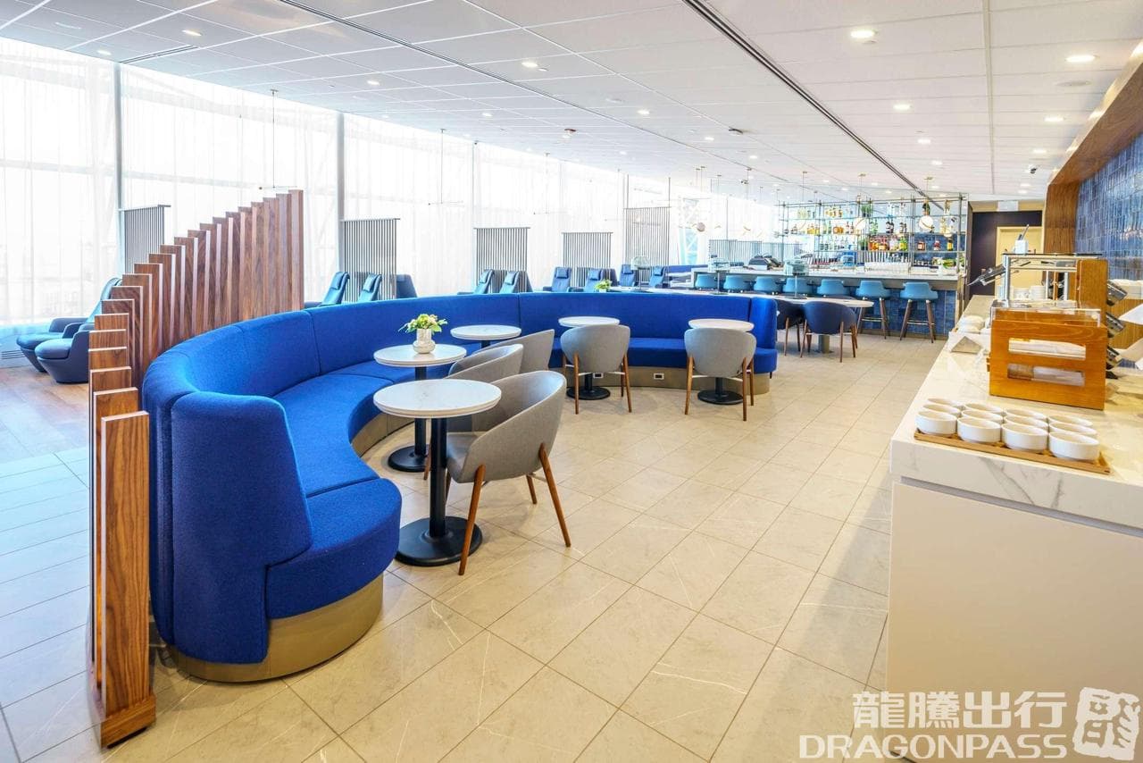 Air France and KLM Lounge Managed by Plaza Premium Group lounge at YUL photo 2