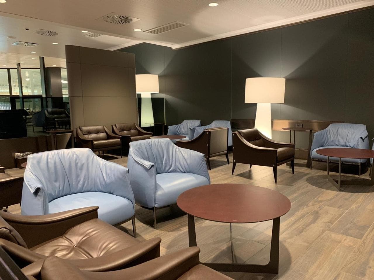 Club SEA Sala Leonardo Lounge lounge at LIN photo 4