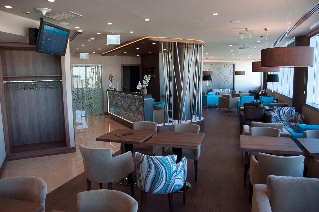 Platinum Lounge lounge at BUD photo 3